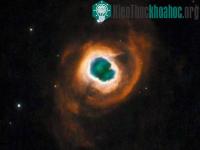 Ảnh Mắt xanh khổng lồ trong vũ trụ