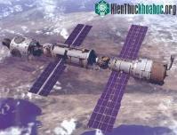 Ảnh Mỹ, Nga công bố phi hành đoàn mới lên ISS