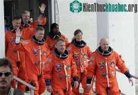 Ảnh Tàu vũ trụ Discovery đã được phóng sau 3 ngày trì hoãn