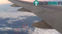 Ảnh UFO theo đuôi máy bay từ Canada về Đài Loan