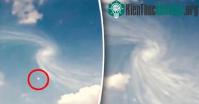 Ảnh UFO và xoáy ốc bí ẩn xuất hiện đồng thời trên bầu trời Thụy Sỹ