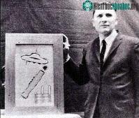 Ảnh UFO và những “hắc nhân” bí ẩn