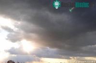 Ảnh Quầng sáng bí ẩn có hình UFO trên bầu trời Hà Lan