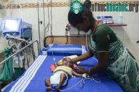 Ảnh Bí ẩn bé sơ sinh tự bốc cháy