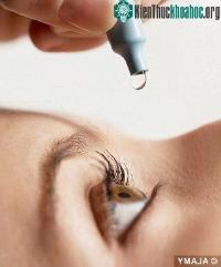 Ảnh Thuốc nhỏ mắt có thể ngăn chặn cận thị ở trẻ