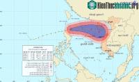 Ảnh Bão Krosa mạnh hơn và tiến nhanh vào biển Đông