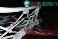 Ảnh Bão quật đổ cột phát sóng phát thanh, 2 người tử vong