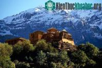 Ảnh Dãy núi nổi trên dung nham