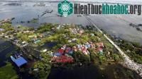 Ảnh Thái Lan: 100 cá sấu sổng chuồng trong lũ
