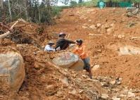 Ảnh Trung Bộ dập vùi trong mưa lũ