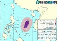 Ảnh Bão số 2 cách đất liền 110km, miền Trung mưa lớn