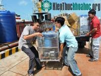 Ảnh 14 máy biến nước biển thành nước ngọt được đưa ra nhà giàn DK1