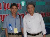 Ảnh "Kỹ sư không bằng" chế lò xử lý rác thải y tế