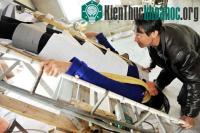 Ảnh Nông dân Trung Quốc chế giường chữa khỏi sỏi thận cho vợ