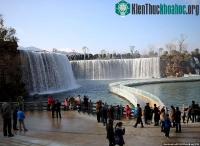 Ảnh Cận cảnh thác nước nhân tạo lớn nhất ở Trung Quốc