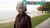 Ảnh Alice Munro không đến dự lễ trao giải Nobel Văn học năm 2013