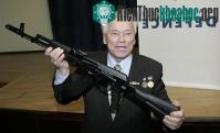 Ảnh Cha đẻ của cây súng AK-47 đã qua đời