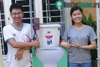Ảnh Tạo điện chiếu sáng từ nước thải của nhà vệ sinh