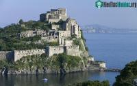 Ảnh Động đất tại đảo du lịch Ischia- Italia, hàng chục người bị thương