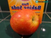Ảnh Phương pháp rửa thuốc trừ sâu ngoài vỏ táo theo chuẩn khoa học