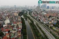 Ảnh Hình ảnh sông Tô Lịch bất ngờ chuyển màu xanh sau khi nhận nước từ hồ Tây