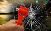 Ảnh Hướng dẫn đập vỡ kính xe ô tô trong tình huống khẩn cấp