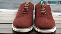 Ảnh Kỹ sư hóa xử lý bã cà phê và ly nhựa làm nguyên liệu sản xuất giày