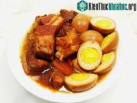 Ảnh Bác sĩ dinh dưỡng cảnh báo sai lầm khi ăn thịt kho tàu ngày Tết dễ gây ngộ độc