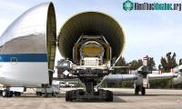 Ảnh NASA dùng siêu vận tải chở tàu vũ trụ tới trạm thử nghiệm