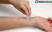 Ảnh Dùng tảo lục lam để chế tạo miếng dán giúp nhanh lành vết thương
