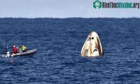 Ảnh Tàu vũ trụ Crew Dragon của SpaceX chở phi hành gia hạ cánh thành công trên biển