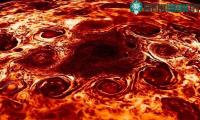 Ảnh Tàu Juno đã chụp ảnh cụm bão xoáy giống mặt bánh pizza ở trên sao Mộc