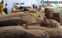 Ảnh Các nhà khảo cổ Ai Cập đã mở nắp quan tài chứa xác ướp vẫn còn nguyên vẹn sau 2500 năm