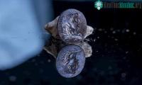 Ảnh Con dấu ngọc bích khoảng 2.000 năm tuổi khắc hình thần Apollo