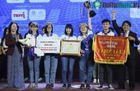 Ảnh Sinh viên Việt Nam tạo ra giấy từ thân cây chuối