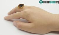 Ảnh Nhẫn đeo tay đã chuyển thân nhiệt thành điện