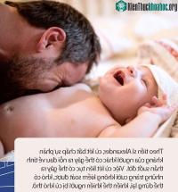 Ảnh “Cù lét rất có hại cho trẻ”, biết được lý do cha mẹ dừng ngay việc chơi với con kiểu này