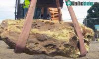 Ảnh Phát hiện ra tảng đá núi lửa quý hiếm nặng hơn 900kg