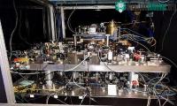 Ảnh Đồng hồ chỉ lệch khoảng một giây sau 15 tỷ năm nhận giải thưởng 3 triệu USD