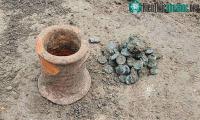 Ảnh Hũ tiền xu ở thành phố cổ Phanagoria đã hé lộ vụ tàn phá khốc liệt