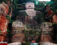 Ảnh Tượng Phật khổng lồ Lạc Sơn 'rơi lệ', chuyên gia hội chẩn bật mí lý do ít ai ngờ tới