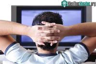 Ảnh Xem TV quá nhiều làm tăng nguy cơ đông máu, làm tắc nghẽn tĩnh mạch