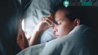 Ảnh Báo cáo mới: Sạc điện thoại vào buổi đêm có thể dẫn tới bệnh béo phì và tiểu đường